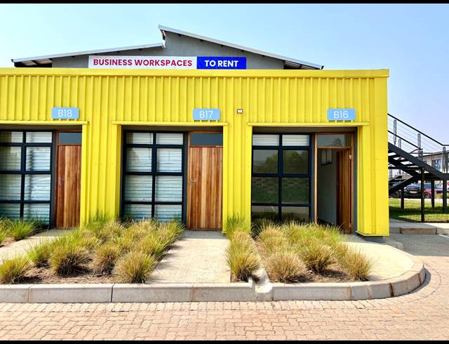 12M² BUSINESS TO LET IN WILLOW PARK MANOR